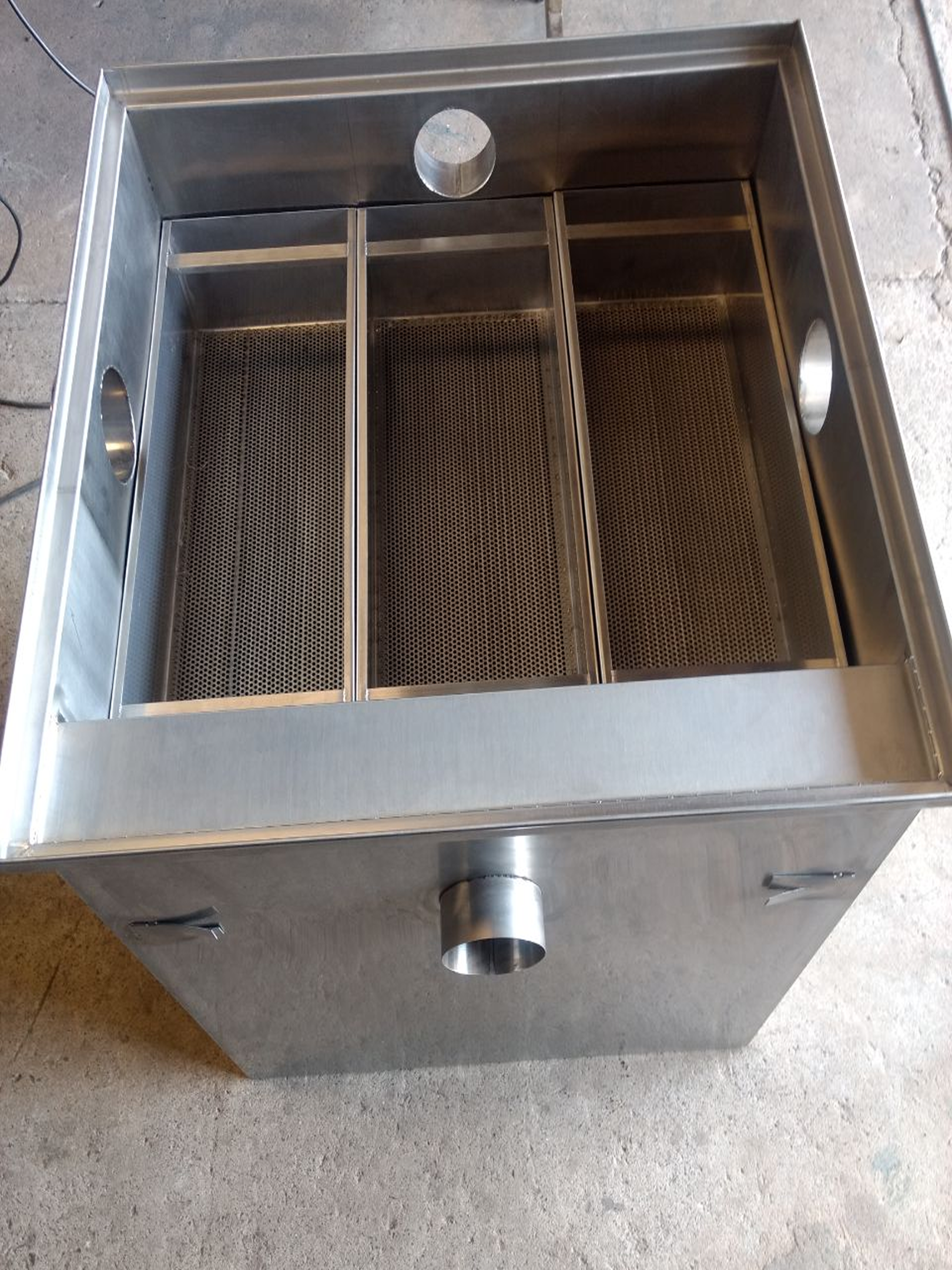 Eterinox - Galeria de fotos - Caixa de Gordura